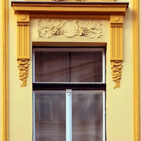 Smeralova 409 Aparthotel 3*