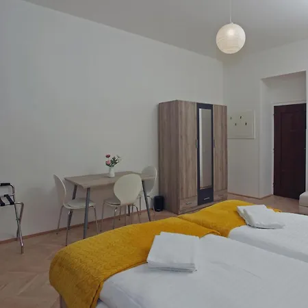Hotel apartamentowy Smeralova 409