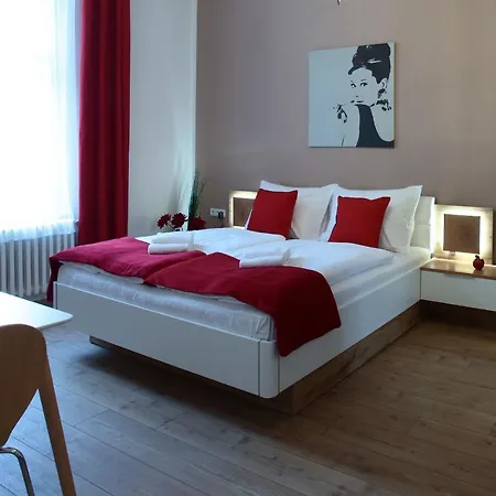 Smeralova 409 Hotel apartamentowy